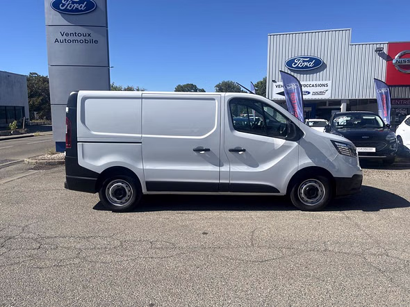 RENAULT Trafic Fg L1H1 2T8 2.0 Blue dCi 170ch Grand Confort EDC - Vue 4