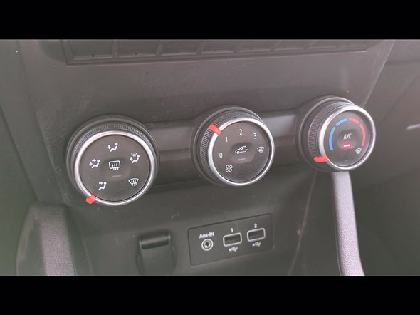 RENAULT Clio 1.0 TCe 100ch Zen - Miniature 21