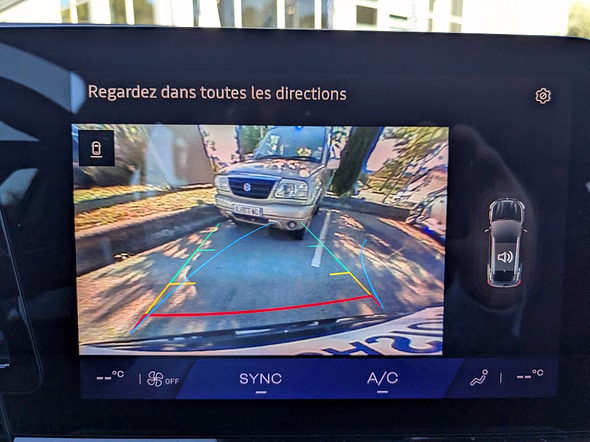 RENAULT Austral 1.2 E-Tech full hybrid 200ch Evolution - 25 - Miniature 13