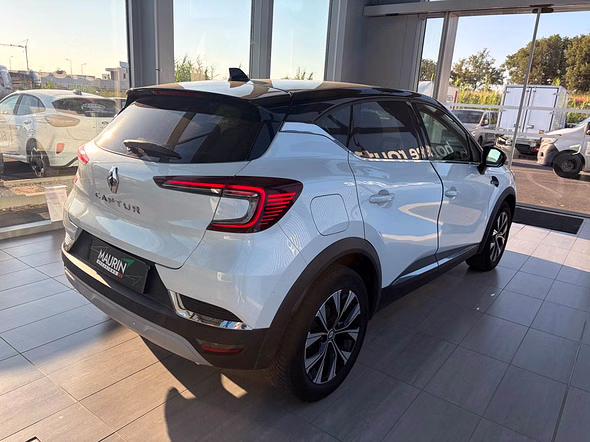 RENAULT Captur 1.3 TCe mild hybrid 140ch Techno - Vue 4