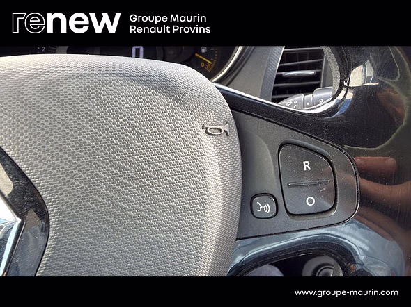 RENAULT Captur 1.5 dCi 110ch Stop&Start energy Intens - Miniature 19
