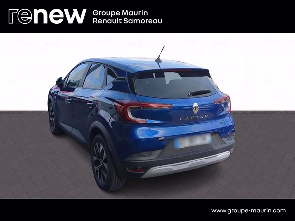 RENAULT Captur 1.6 E-Tech hybride 145ch Evolution - Vue 4