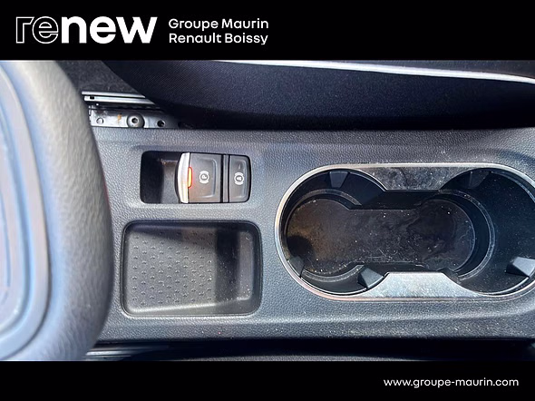 RENAULT Captur 1.6 E-Tech Plug-in 160ch Intens - Miniature 31