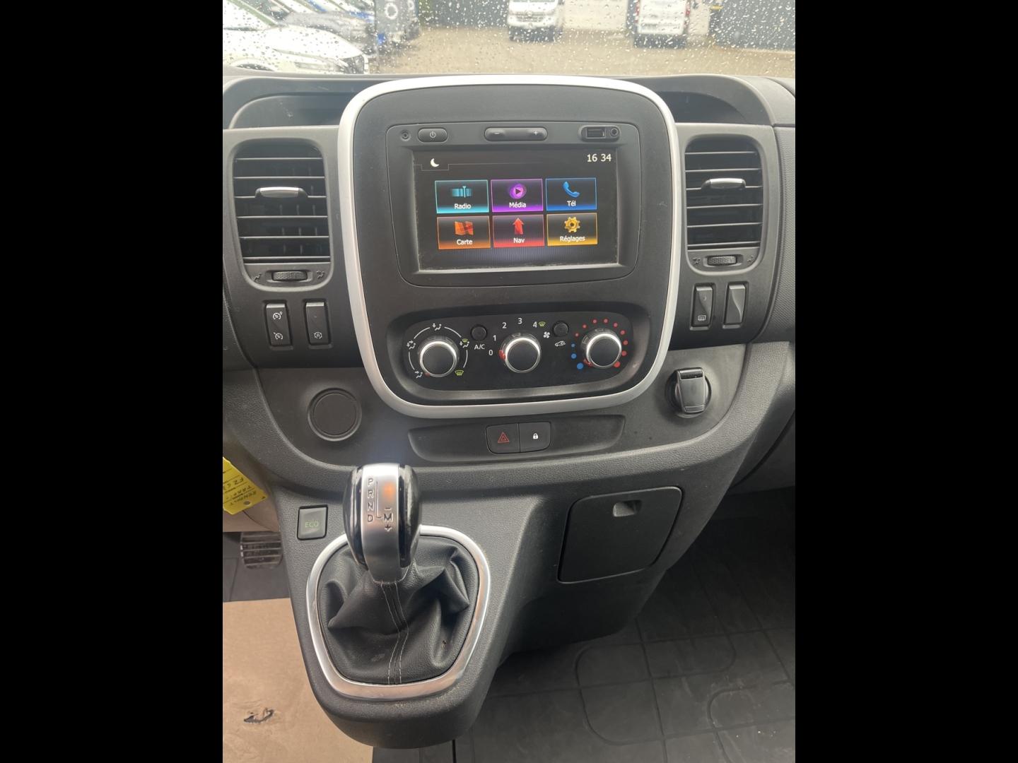 RENAULT Trafic Fg L2H1 1200 2.0 dCi 145ch Energy Grand Confort EDC E6 - Photo 17