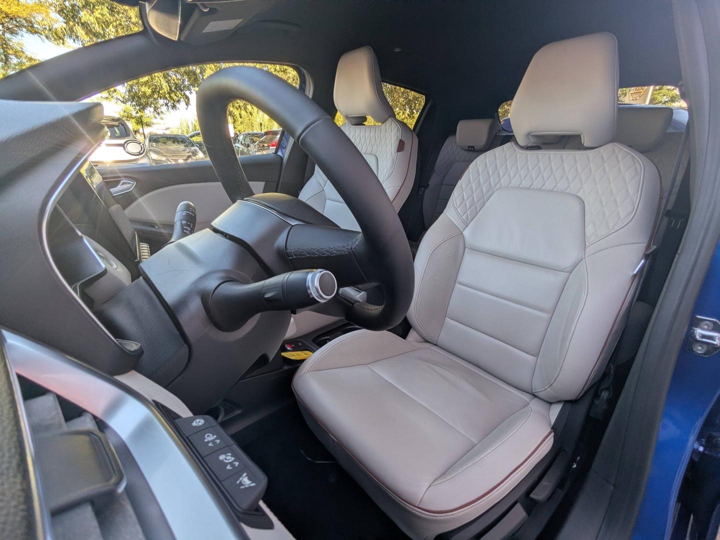 RENAULT Clio 1.6 E-Tech hybride 140ch Initiale Paris -21N - Photo 4