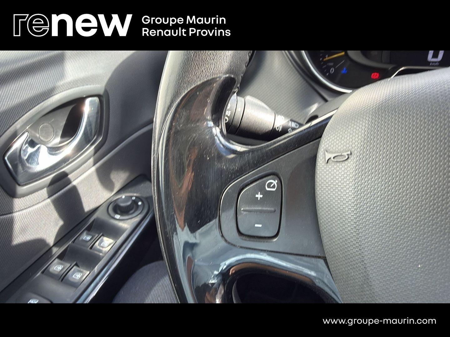 RENAULT Captur 1.5 dCi 110ch Stop&Start energy Intens - Photo 18