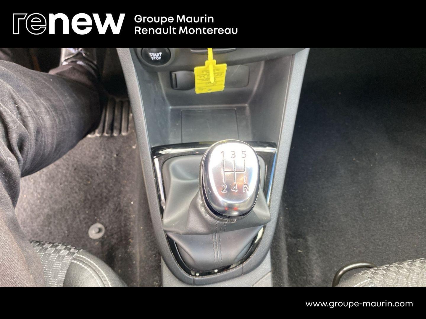 RENAULT Clio 0.9 TCe 90ch energy Intens 5p - Photo 24