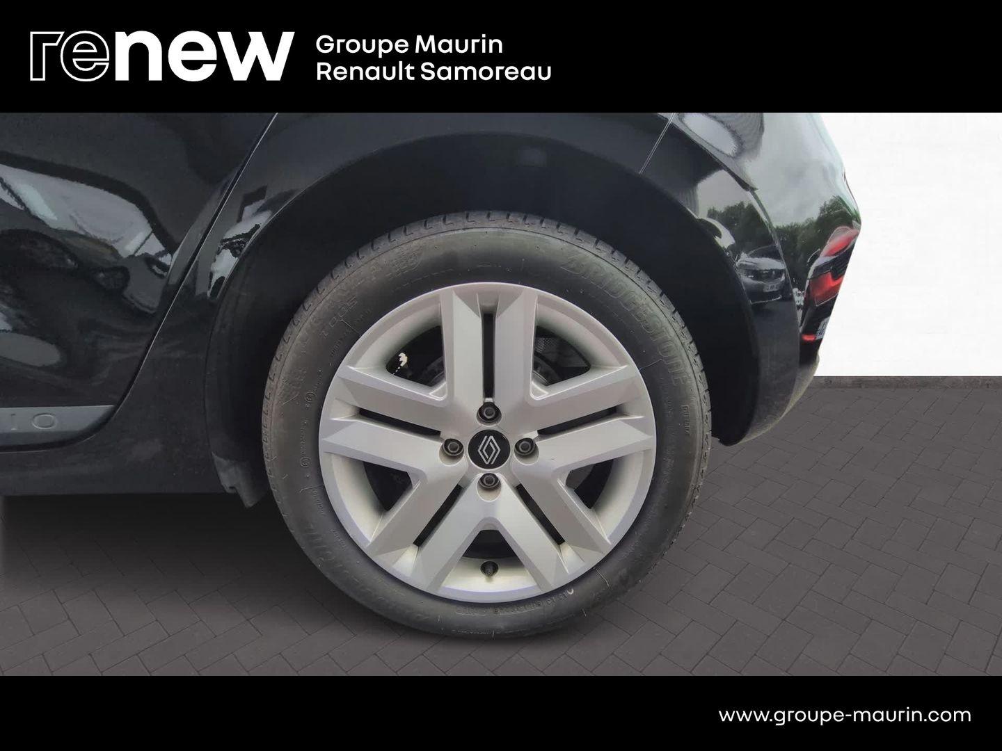 RENAULT Clio 1.5 dCi 100ch Evolution - 25 - Photo 8