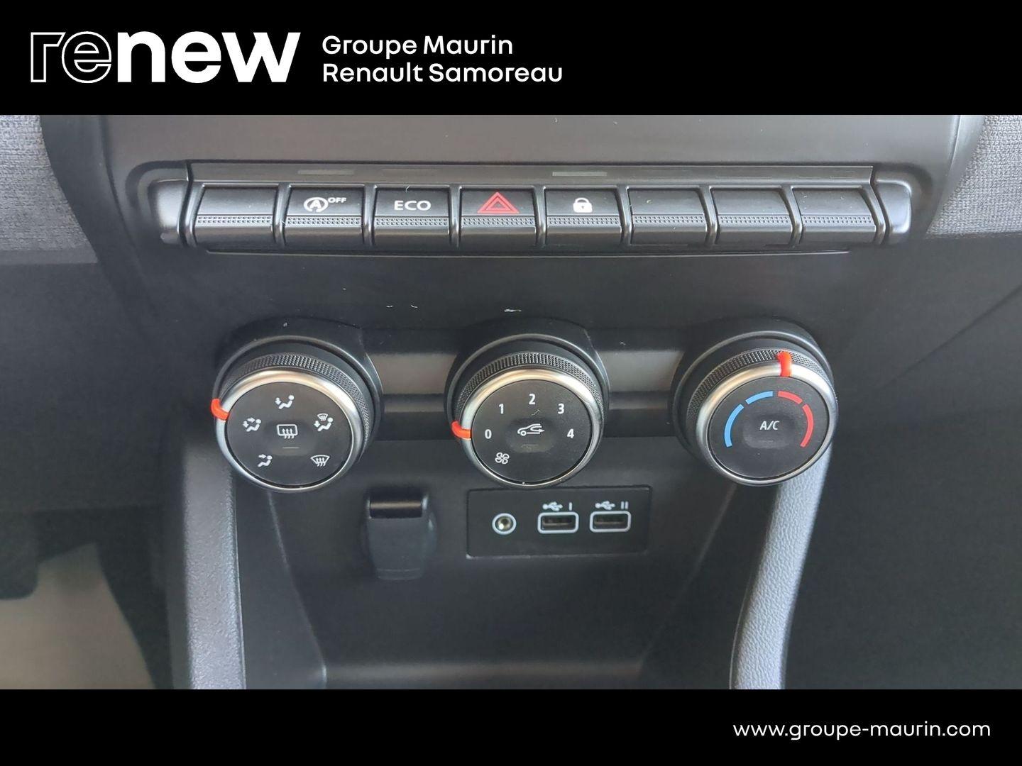 RENAULT Clio 1.5 dCi 100ch Evolution - 25 - Photo 24