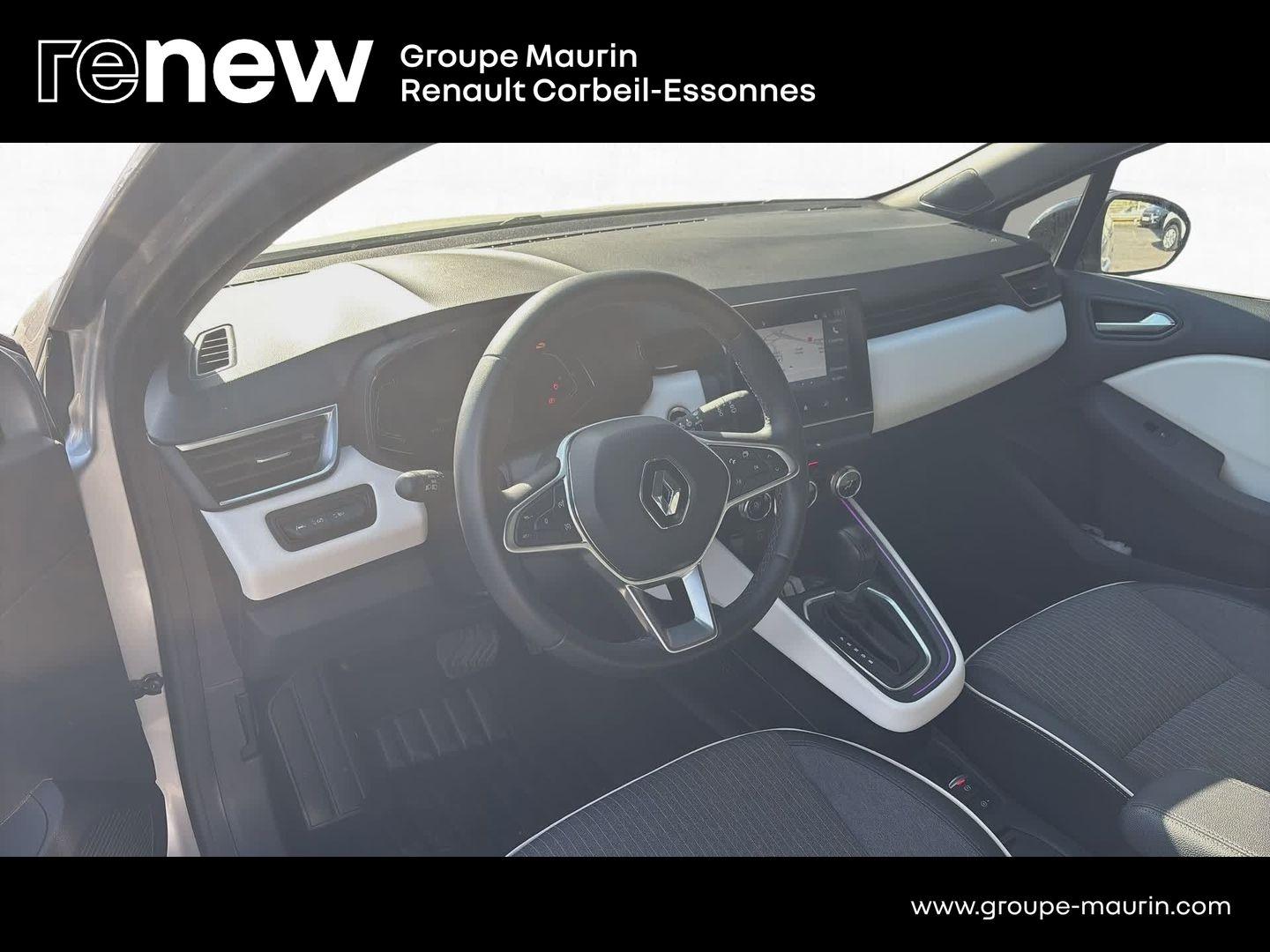 RENAULT Clio 1.6 E-Tech hybride 145ch Techno - Photo 10