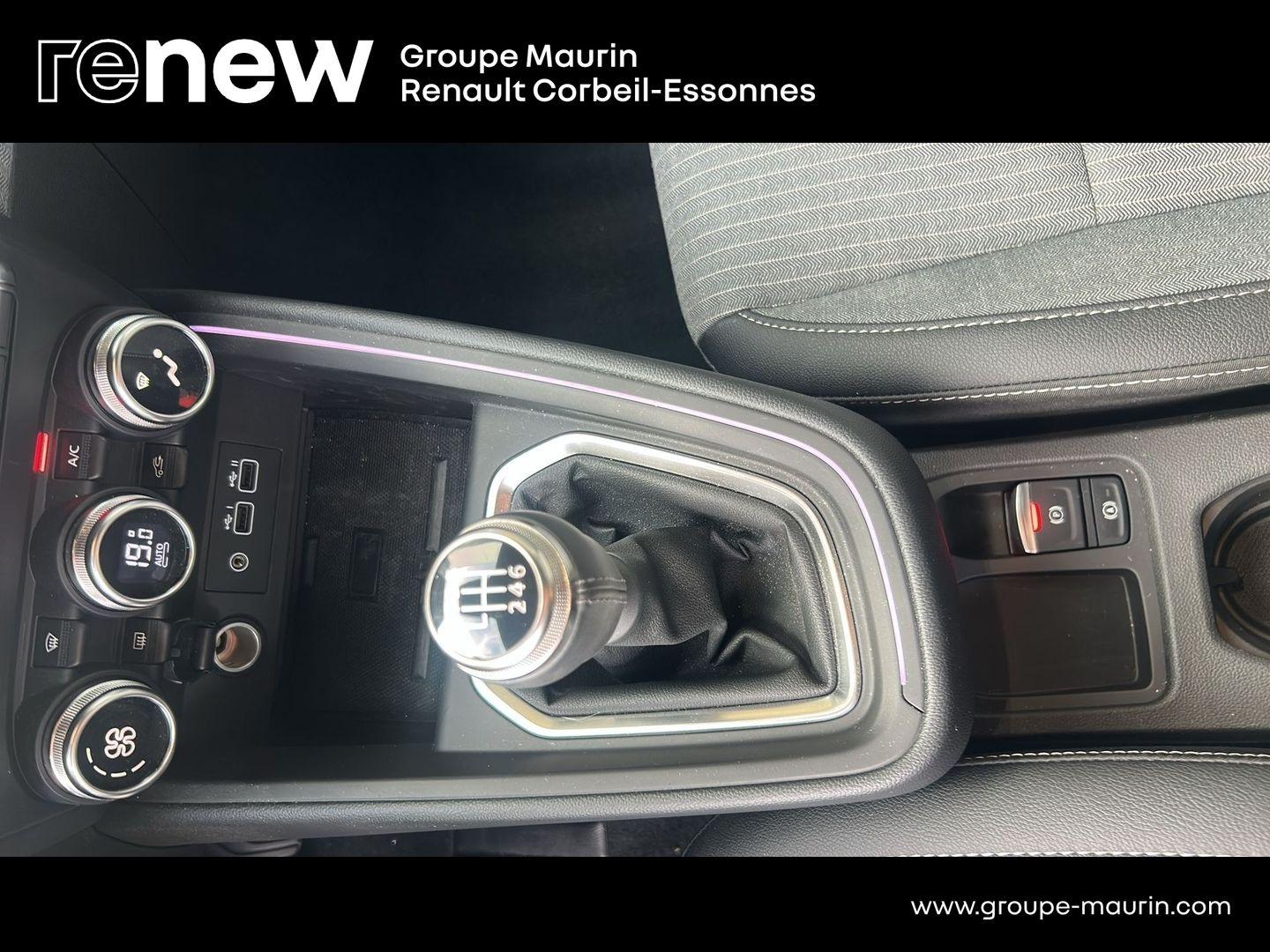 RENAULT Clio 1.0 TCe 90ch Techno - 25 - Photo 19