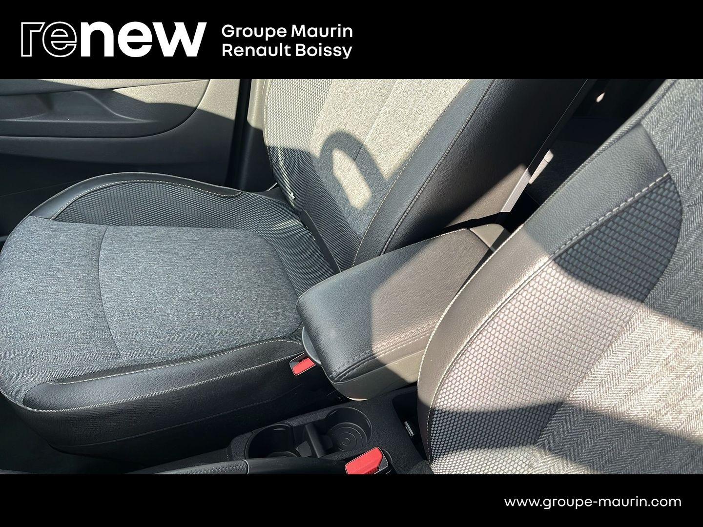 RENAULT Captur 1.3 TCe 150ch FAP Intens EDC - Photo 33