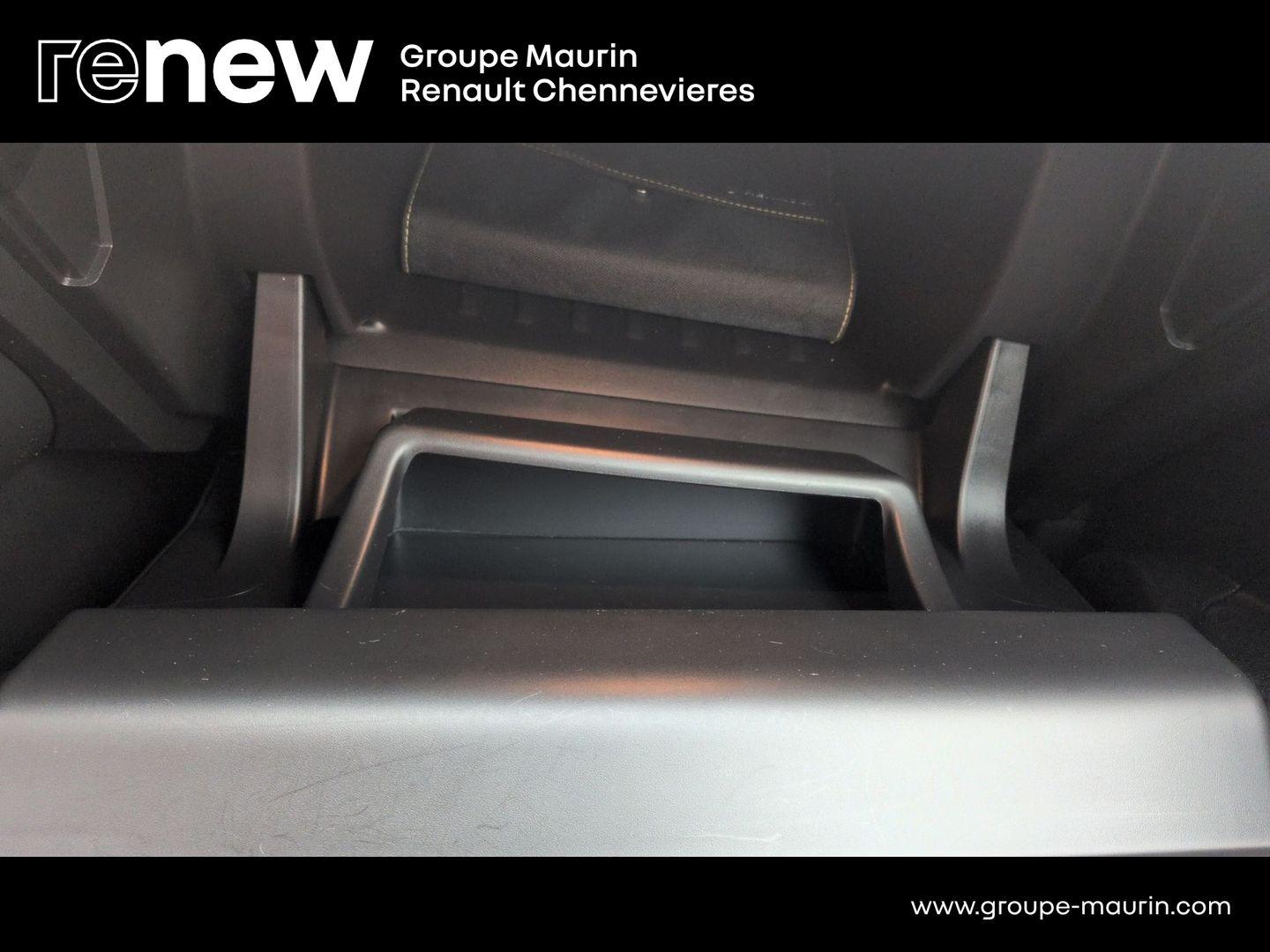 RENAULT Captur 1.6 E-Tech hybride 145ch Business -21 - Photo 35