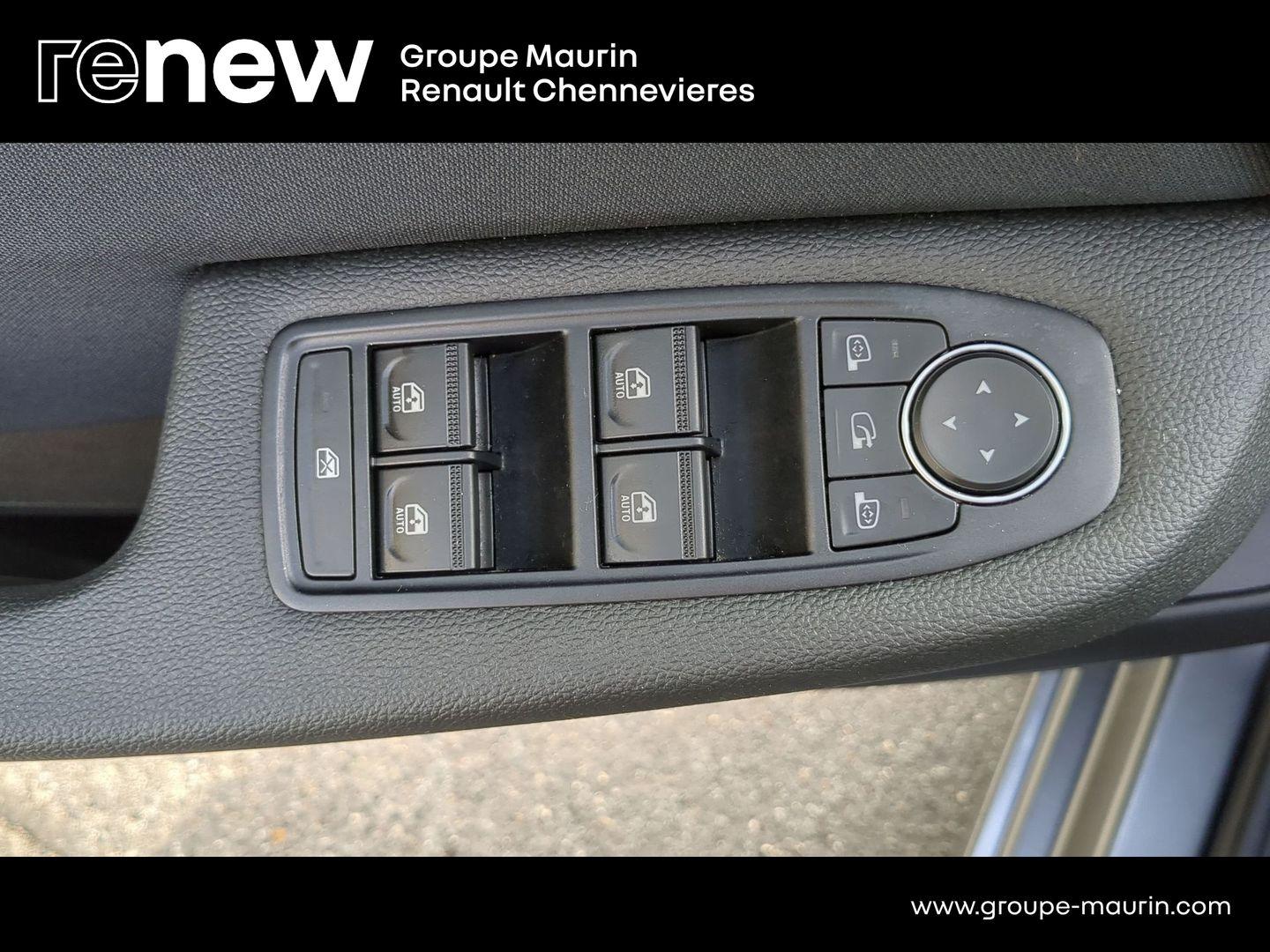 RENAULT Clio 1.0 TCe 90ch esprit Alpine - 25 - Photo 13