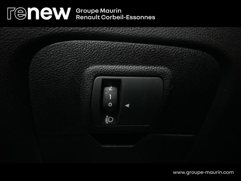 RENAULT Grand Scenic d’occasion à vendre à CORBEIL-ESSONNES chez GRAND GARAGE FERAY SAE (Photo 18)