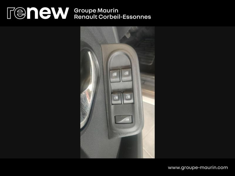 DACIA Duster d’occasion à vendre à CORBEIL-ESSONNES chez GRAND GARAGE FERAY SAE (Photo 15)