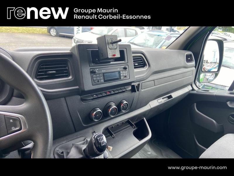 RENAULT Master Benne VUL d’occasion à vendre à CORBEIL-ESSONNES chez GRAND GARAGE FERAY SAE (Photo 12)