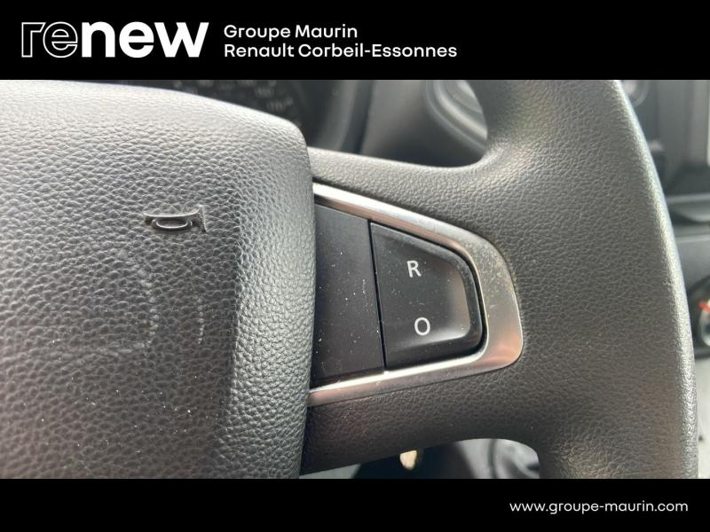 RENAULT Master Benne VUL d’occasion à vendre à CORBEIL-ESSONNES chez GRAND GARAGE FERAY SAE (Photo 14)