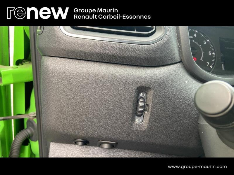 RENAULT Master Benne VUL d’occasion à vendre à CORBEIL-ESSONNES chez GRAND GARAGE FERAY SAE (Photo 17)