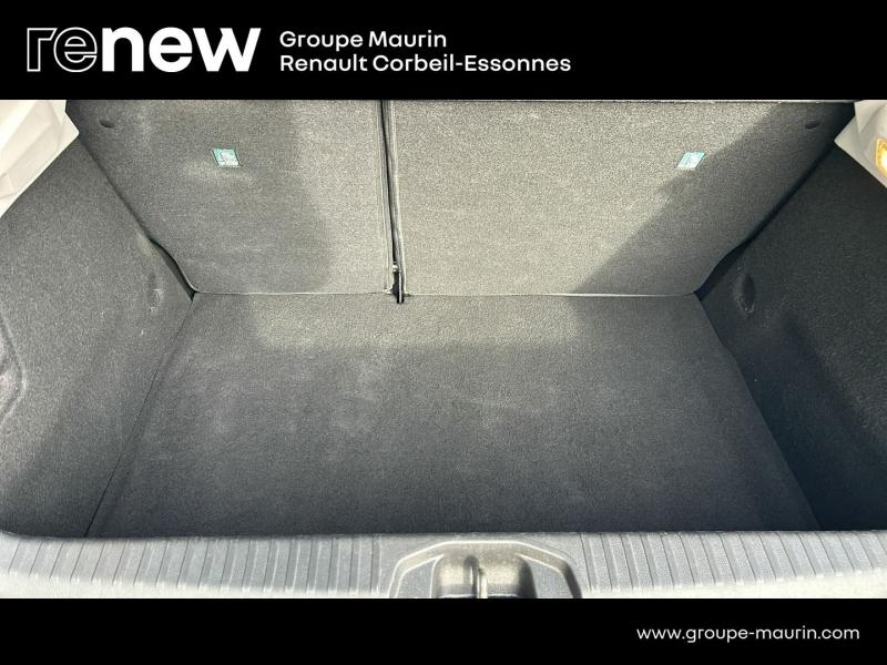 RENAULT Clio d’occasion à vendre à CORBEIL-ESSONNES chez GRAND GARAGE FERAY SAE (Photo 9)