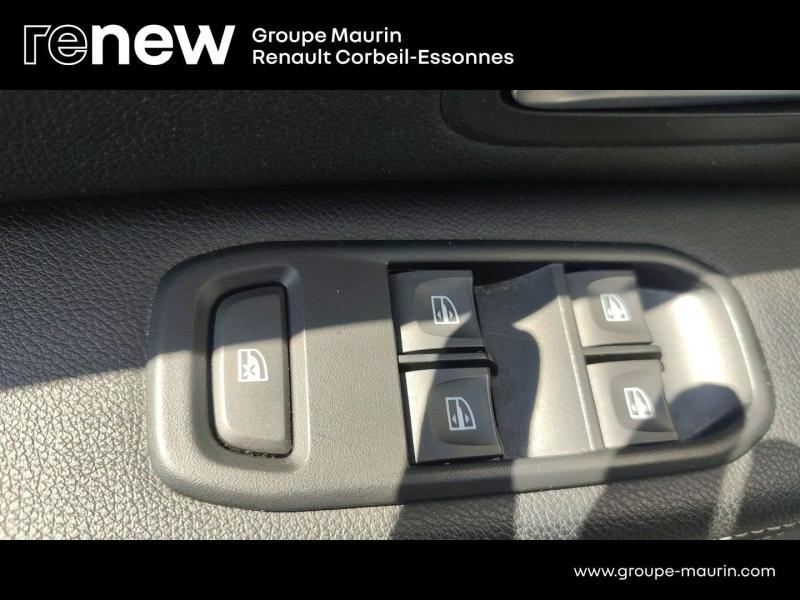 DACIA Duster d’occasion à vendre à CORBEIL-ESSONNES chez GRAND GARAGE FERAY SAE (Photo 16)