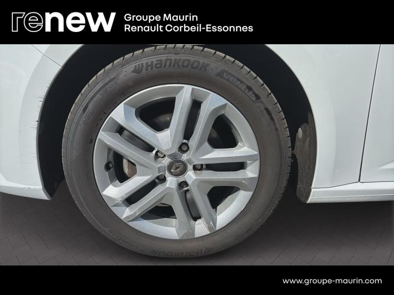 RENAULT Megane Estate d’occasion à vendre à CORBEIL-ESSONNES chez GRAND GARAGE FERAY SAE (Photo 9)