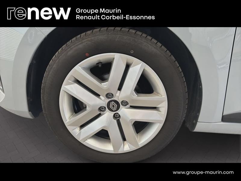 RENAULT Clio d’occasion à vendre à CORBEIL-ESSONNES chez GRAND GARAGE FERAY SAE (Photo 17)