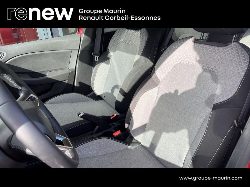 RENAULT Clio d’occasion à vendre à CORBEIL-ESSONNES chez GRAND GARAGE FERAY SAE (Photo 12)