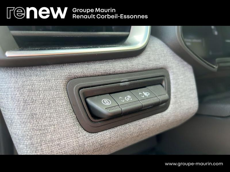 RENAULT Clio d’occasion à vendre à CORBEIL-ESSONNES chez GRAND GARAGE FERAY SAE (Photo 14)