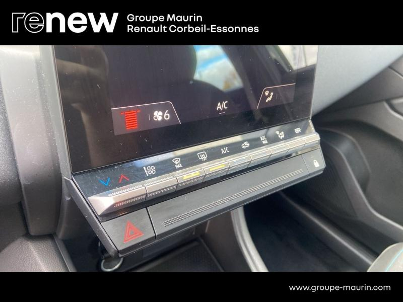 RENAULT Captur d’occasion à vendre à CORBEIL-ESSONNES chez GRAND GARAGE FERAY SAE (Photo 18)