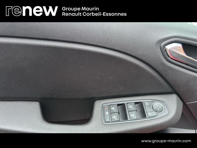 RENAULT Clio d’occasion à vendre à CORBEIL-ESSONNES chez GRAND GARAGE FERAY SAE (Photo 13)