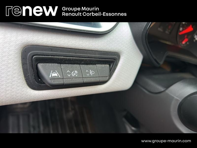 RENAULT Clio d’occasion à vendre à CORBEIL-ESSONNES chez GRAND GARAGE FERAY SAE (Photo 16)