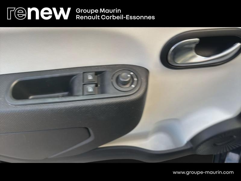 RENAULT Twingo d’occasion à vendre à CORBEIL-ESSONNES chez GRAND GARAGE FERAY SAE (Photo 19)
