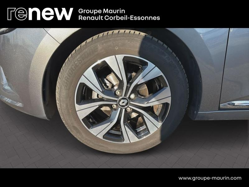 RENAULT Clio d’occasion à vendre à CORBEIL-ESSONNES chez GRAND GARAGE FERAY SAE (Photo 9)