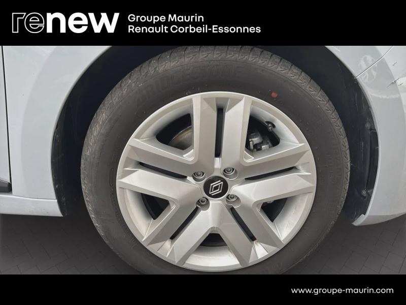 RENAULT Clio d’occasion à vendre à CORBEIL-ESSONNES chez GRAND GARAGE FERAY SAE (Photo 17)