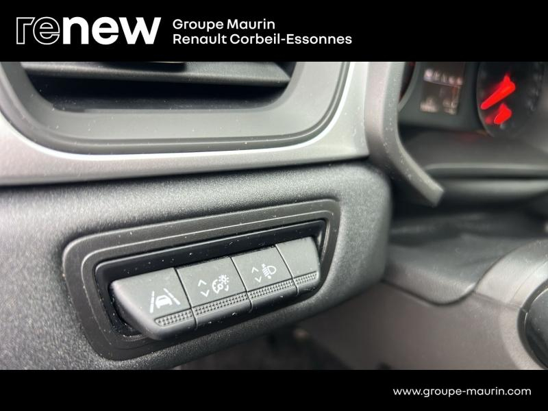 RENAULT Captur d’occasion à vendre à CORBEIL-ESSONNES chez GRAND GARAGE FERAY SAE (Photo 17)