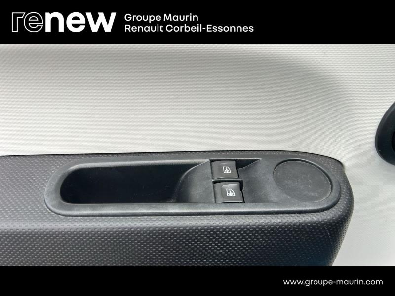 RENAULT Twingo d’occasion à vendre à CORBEIL-ESSONNES chez GRAND GARAGE FERAY SAE (Photo 14)