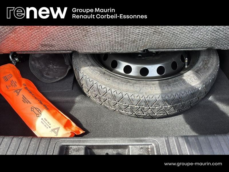 RENAULT  d’occasion à vendre à CORBEIL-ESSONNES chez GRAND GARAGE FERAY SAE (Photo 16)