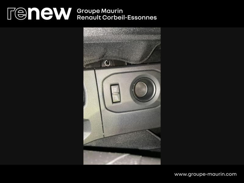 DACIA Duster d’occasion à vendre à CORBEIL-ESSONNES chez GRAND GARAGE FERAY SAE (Photo 17)