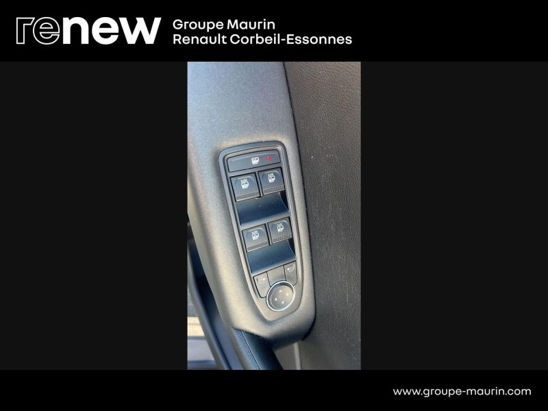 RENAULT Captur d’occasion à vendre à CORBEIL-ESSONNES chez GRAND GARAGE FERAY SAE (Photo 17)