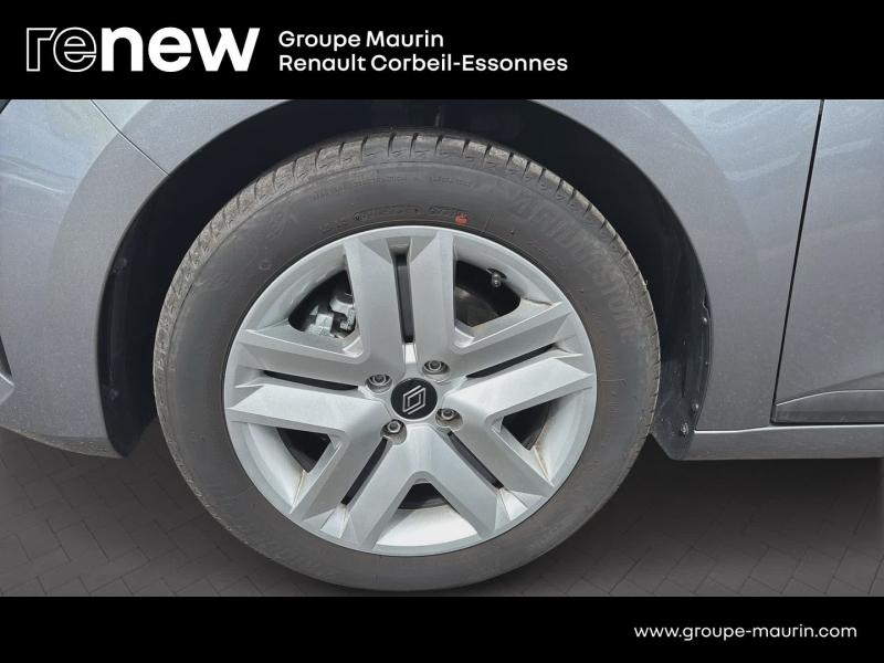 RENAULT Clio d’occasion à vendre à CORBEIL-ESSONNES chez GRAND GARAGE FERAY SAE (Photo 9)